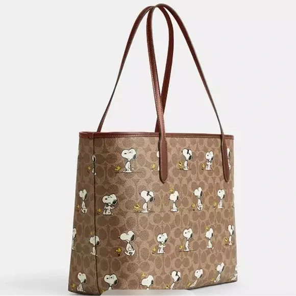 Coach X Peanuts City Tote Bag In Signature Canvas With Snoopy Print CBJ89 - Picture 4 of 13